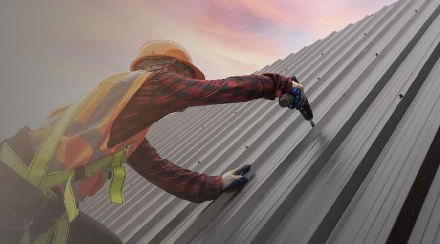 Professional gutter cleaning in Earth City, MO